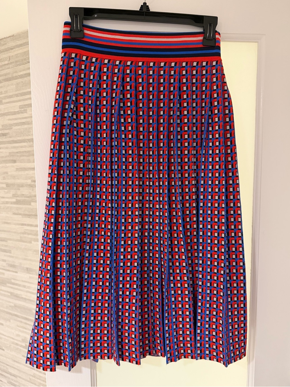 Banana Republic Blue and Red Geometric Pleated Midi Skirt